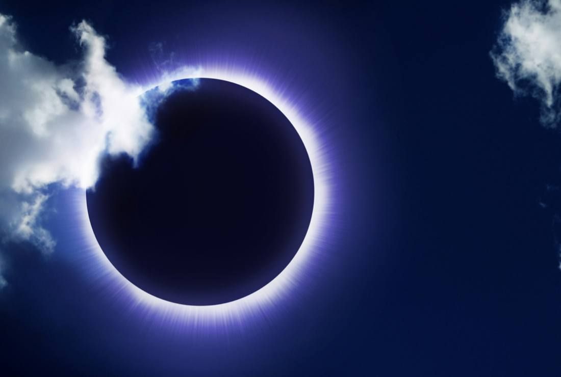 Вчера было солнечное затмение. Коридор затмений картинки. Солнечные и лунные затмения 2024.