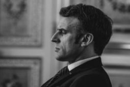 Натальная карта Эммануэля Макрона: объясняем политический успех с точки зрения Ведической астрологии